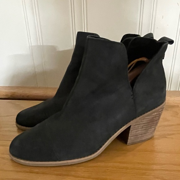 TOMS Everly Cutout Heeled Boot - Picture 1 of 5